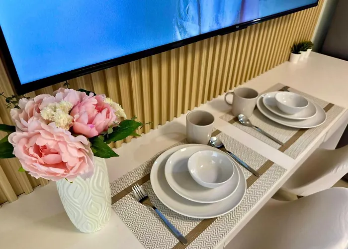 Urban Leshore Staycation Near Moa, Airport, Us Embassy アパートホテル 4*
