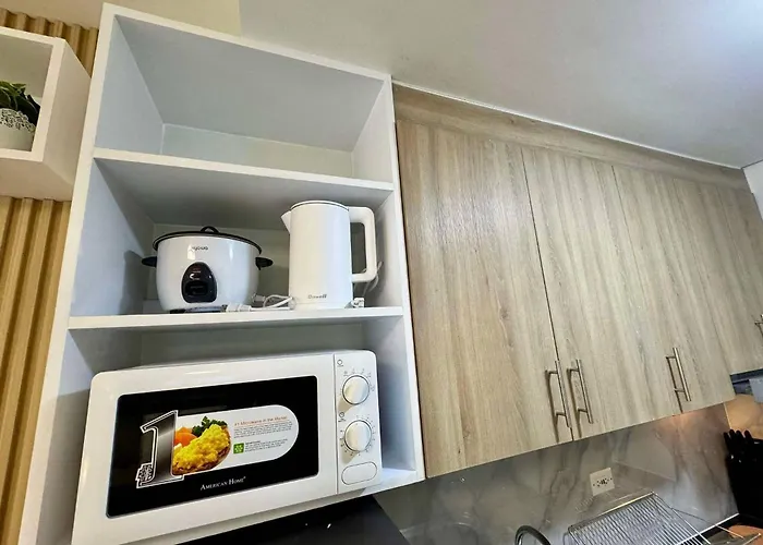 Urban Leshore Staycation Near Moa, Airport, Us Embassy 4* マニラ市